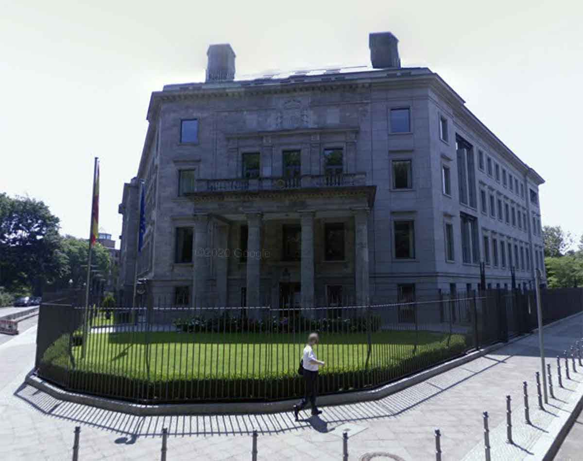 Außenfassade der Spanische Botschaft in Berlin